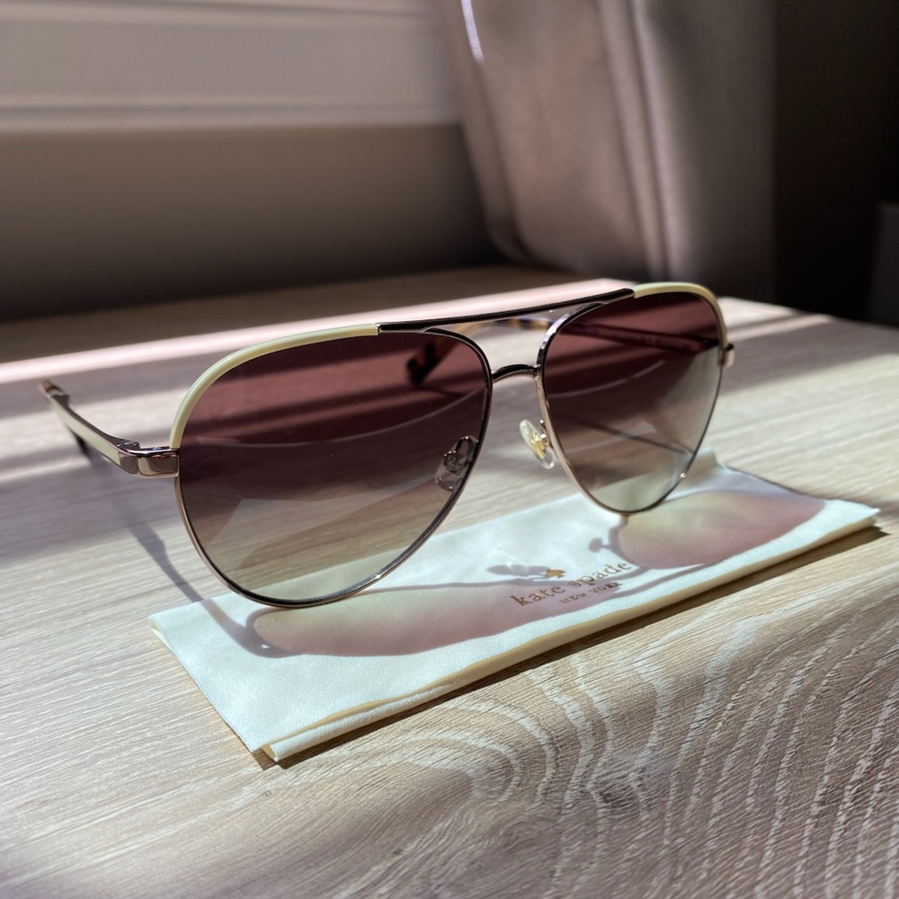 Kate Spade Sunglasses: Classic Aviator Style